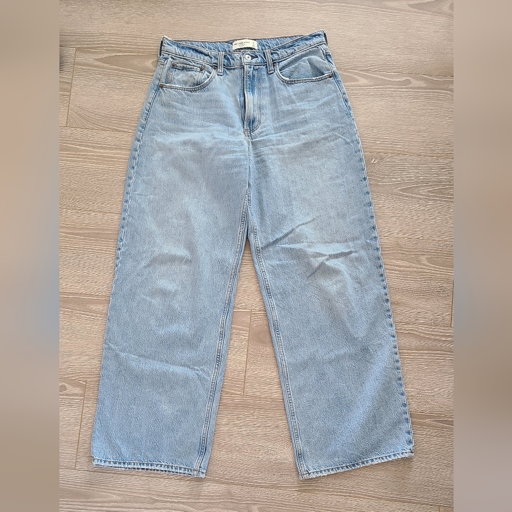 Abercrombie- the Wide Leg - Mid Rise